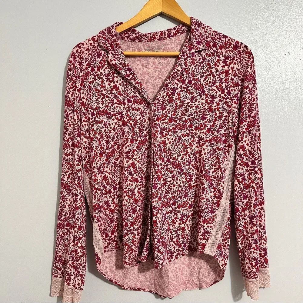Victoria’s Secret petite pink floral, long sleeve lounge top size SP